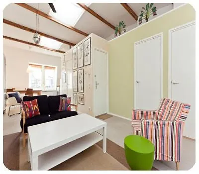Colours In De Pijp Bed and Breakfast Άμστερνταμ