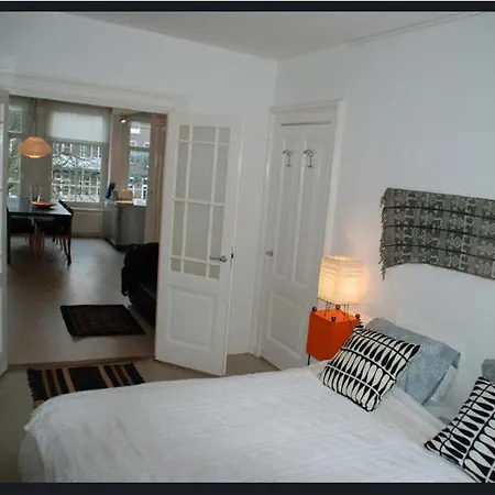 Colours In De Pijp Bed & Breakfast Amsterdam